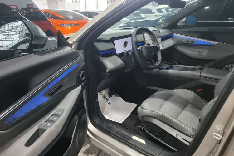 Used Lynk & Co 08 EM-P 2025 120km Long-Range Pro Driver Seat
