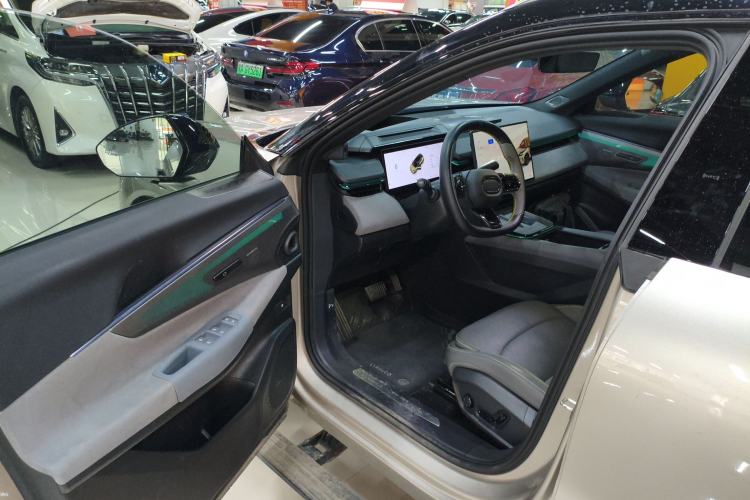 Used Lynk & Co 08 EM-P 2025 245km Ultra-Long Range Halo Driver Seat