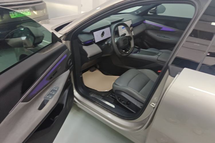Used Lynk & Co 08 EM-P 2025 120km Long-Range Pro Driver Seat