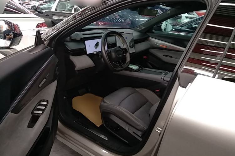 Used Lynk & Co 08 EM-P 2025 120km Long-Range Halo Driver Seat
