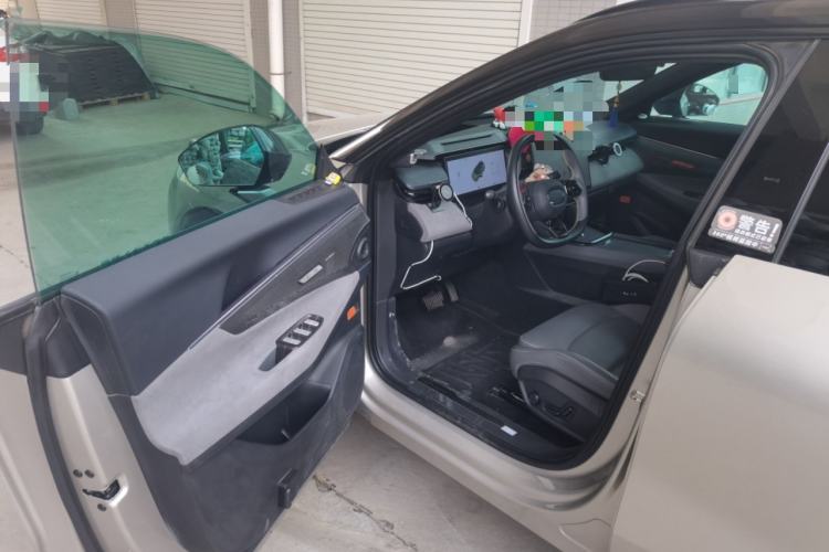 Used Lynk & Co 08 EM-P 2025 120km Long-Range Halo Driver Seat