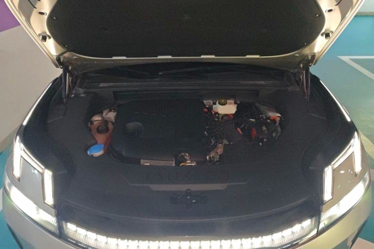 Used Lynk & Co 08 EM-P 2025 120km Long-Range Halo Engine Bay