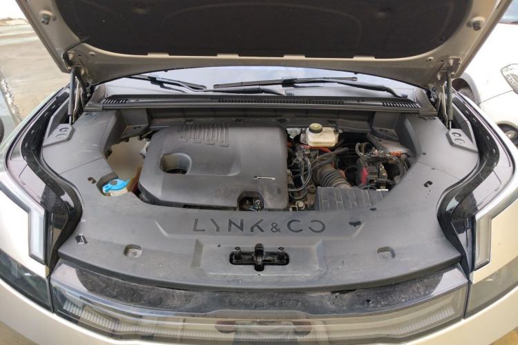 Used Lynk & Co 08 EM-P 2025 120km Long-Range Pro Engine Bay