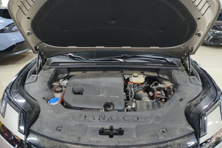 Used Lynk & Co 08 EM-P 2025 245km Ultra-Long Range Halo Engine Bay