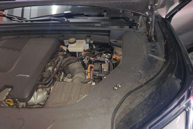 Used Lynk & Co 08 EM-P 2025 120km Long-Range Pro Engine Bay Left