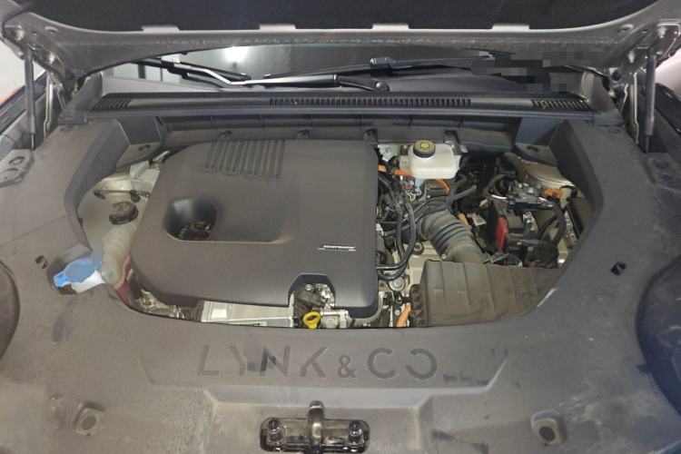 Used Lynk & Co 08 EM-P 2025 120km Long-Range Pro Engine Bay