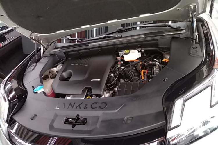 Used Lynk & Co 08 EM-P 2025 120km Long-Range Halo Engine Bay
