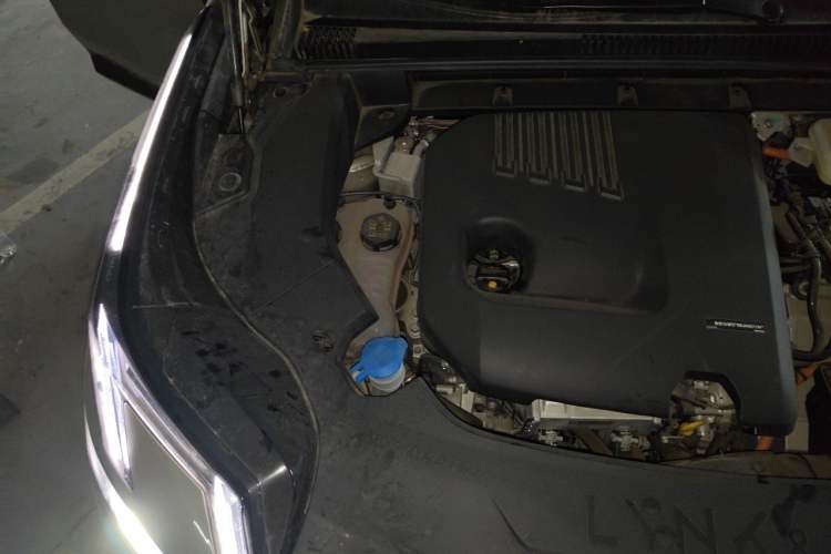 Used Lynk & Co 08 EM-P 2025 120km Long-Range Halo Engine Bay Right