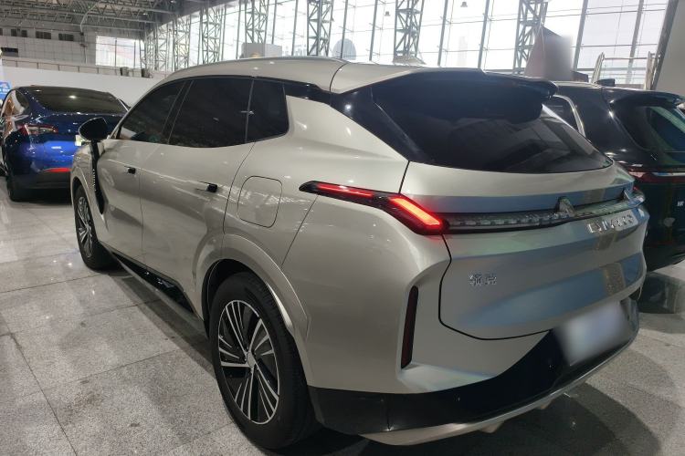 Used Lynk & Co 08 EM-P 2025 120km Long-Range Pro Exterior 2