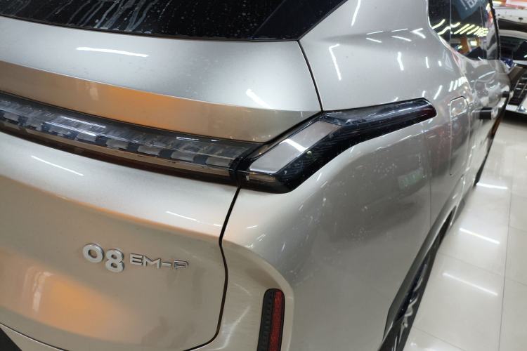 Used Lynk & Co 08 EM-P 2025 245km Ultra-Long Range Halo Exterior 3