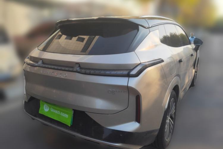 Used Lynk & Co 08 EM-P 2025 120km Long-Range Pro Exterior 5
