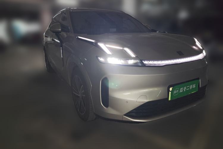 Used Lynk & Co 08 EM-P 2025 120km Long-Range Halo Front Right 45 Deg
