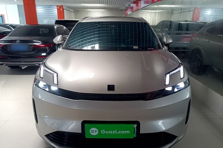 Used Lynk & Co 08 EM-P 2025 120km Long-Range Halo Front