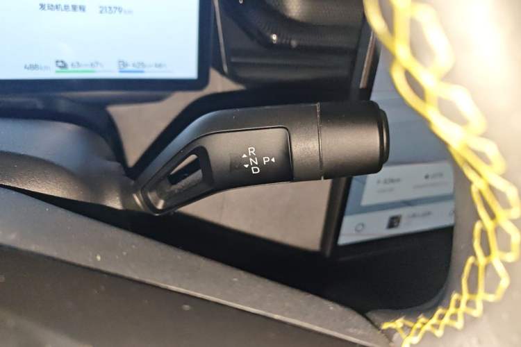 Used Lynk & Co 08 EM-P 2025 120km Long-Range Halo Gear Lever