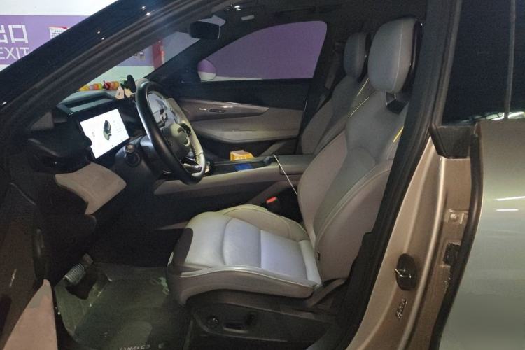 Used Lynk & Co 08 EM-P 2025 120km Long-Range Halo Left Front Seat