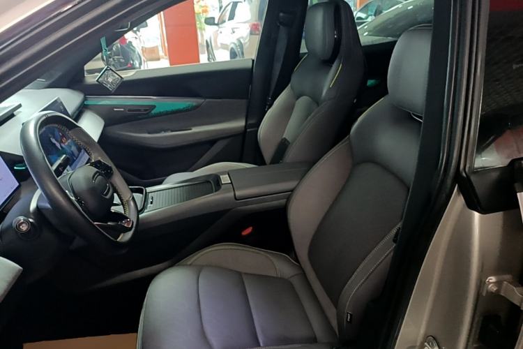 Used Lynk & Co 08 EM-P 2025 120km Long-Range Halo Left Front Seat