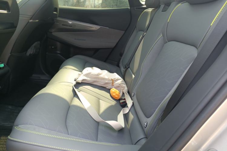 Used Lynk & Co 08 EM-P 2025 120km Long-Range Halo Left Rear Seat
