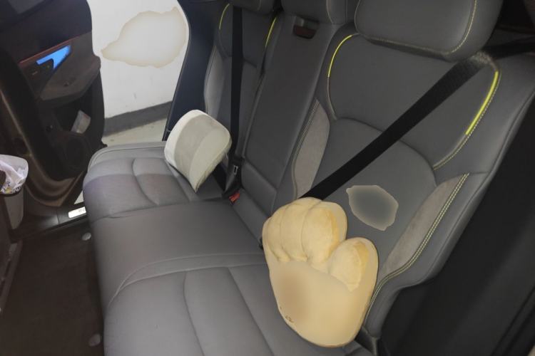 Used Lynk & Co 08 EM-P 2025 120km Long-Range Pro Left Rear Seat