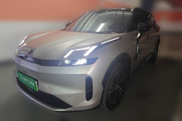 Used Lynk & Co 08 EM-P 2025 120km Long-Range Pro