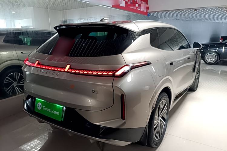 Used Lynk & Co 08 EM-P 2025 120km Long-Range Halo Rear Right 45 Deg