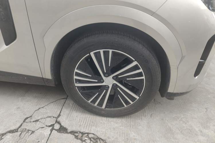 Used Lynk & Co 08 EM-P 2025 120km Long-Range Pro Right Front Wheel Hub