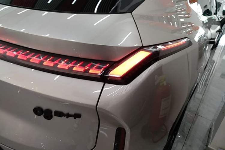 Used Lynk & Co 08 EM-P 2025 120km Long-Range Halo Right Rear Taillight
