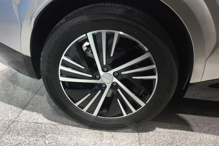 Used Lynk & Co 08 EM-P 2025 120km Long-Range Pro Right Rear Wheel Hub