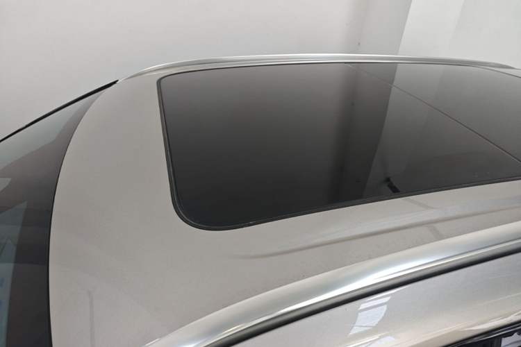 Used Lynk & Co 08 EM-P 2025 120km Long-Range Pro Roof