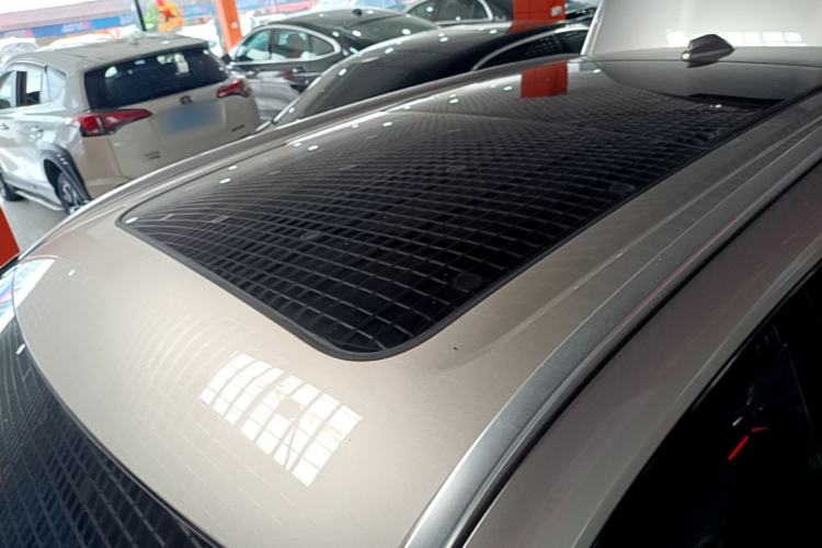 Used Lynk & Co 08 EM-P 2025 120km Long-Range Halo Roof