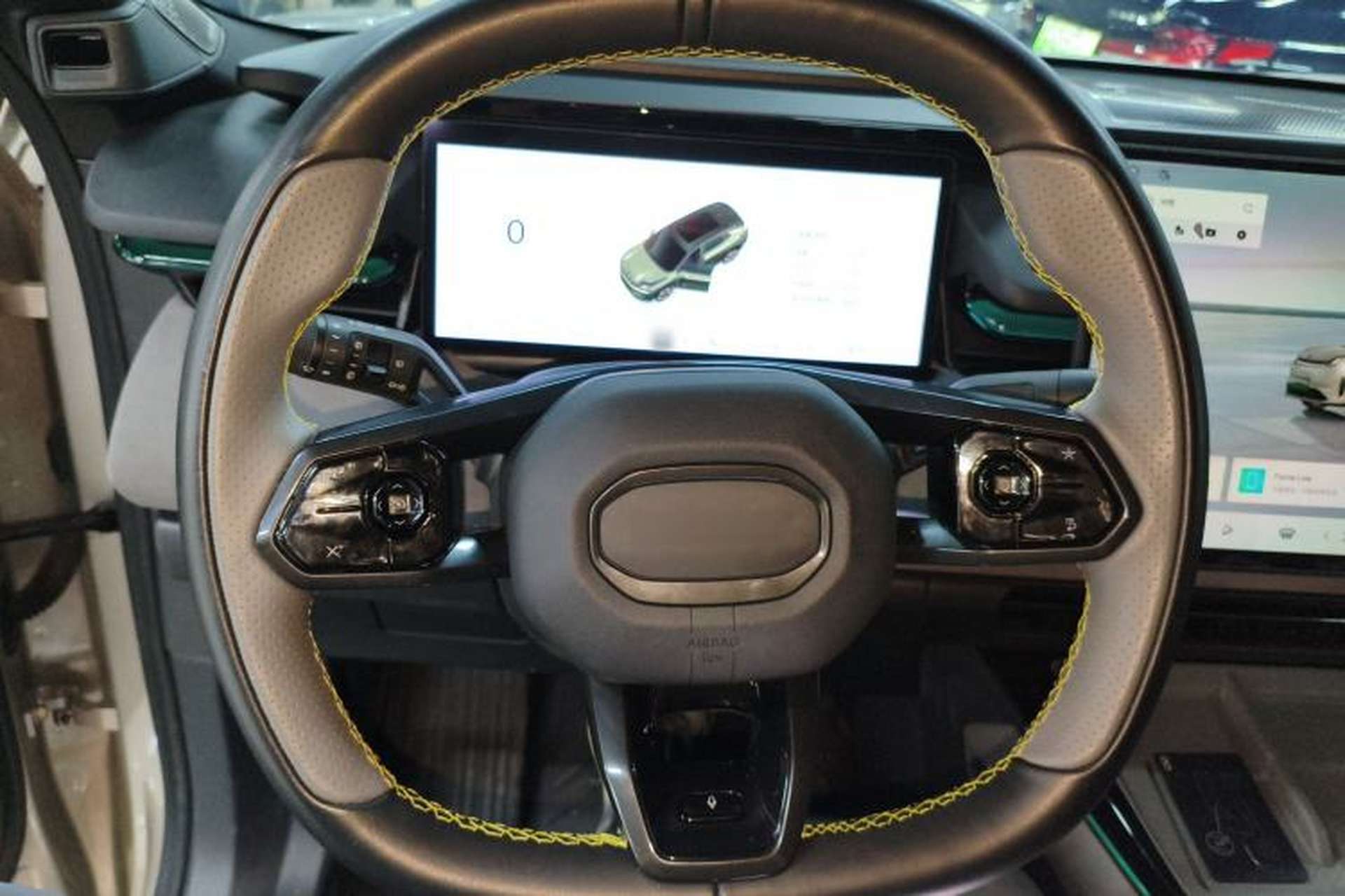 Used Lynk & Co 08 EM-P 2025 245km Ultra-Long Range Halo Steering Wheel