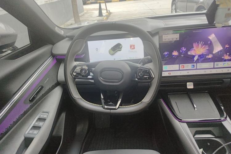 Used Lynk & Co 08 EM-P 2025 120km Long-Range Pro Steering Wheel