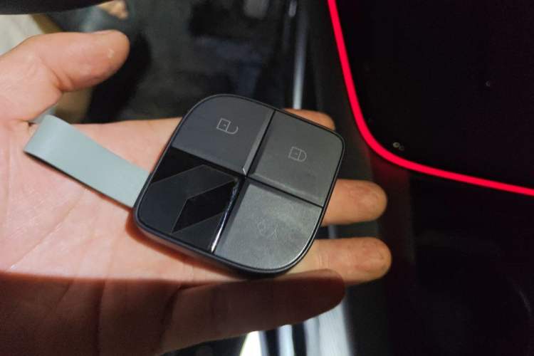 Used Lynk & Co 08 EM-P 2025 120km Long-Range Halo Vehicle Key