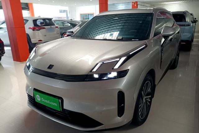 Used Lynk & Co 08 EM-P 2025 120km Long-Range Halo