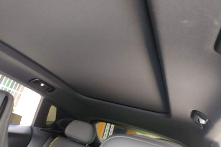 Used Lynk & Co 08 EM-P 2025 120km Long-Range Pro Headliner