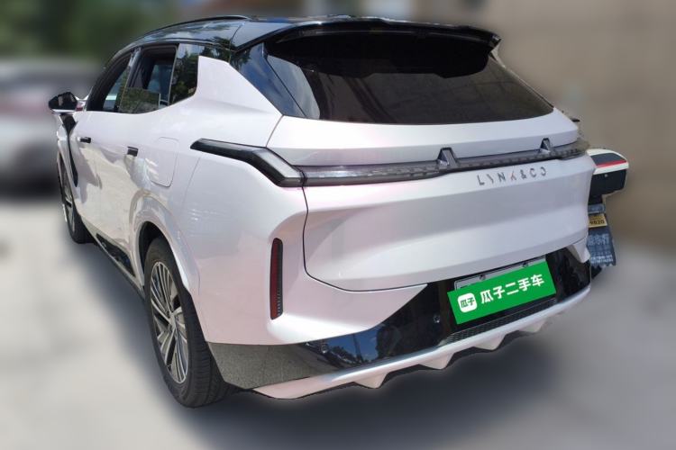 Used Lynk & Co 08 EM-P 2025 120km Long-Range Pro Rear Left 45 Deg