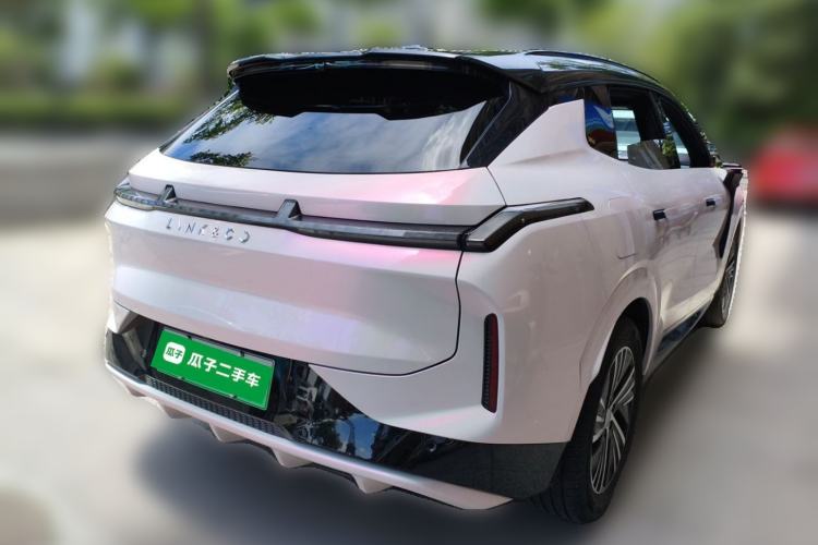 Used Lynk & Co 08 EM-P 2025 120km Long-Range Pro Rear Right 45 Deg