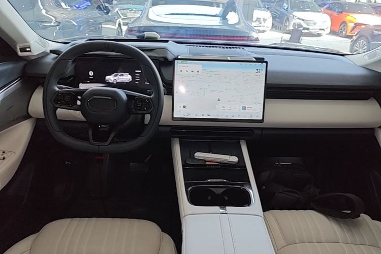 Used Lynk & Co 08 EM-P 2026 Model 210 Four-Wheel Drive Performance Ultra H7 Center Console