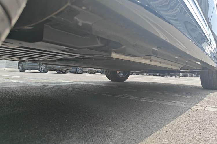 Used Lynk & Co 08 EM-P 2026 Model 160 Long-Range Max Chassis Rear Right