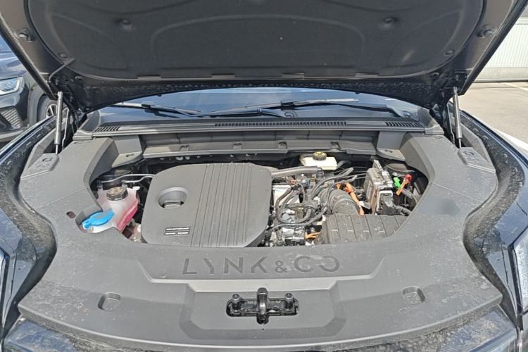 Used Lynk & Co 08 EM-P 2026 Model 160 Long-Range Max Engine Bay