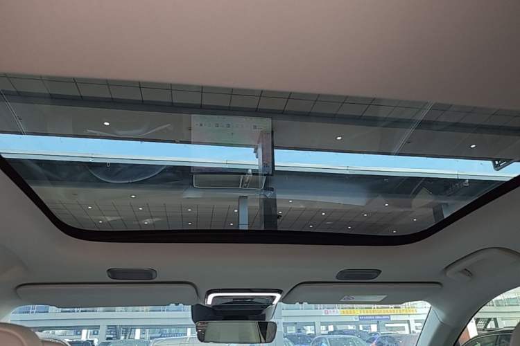 Used Lynk & Co 08 EM-P 2026 Model 210 Four-Wheel Drive Performance Ultra H7 Headliner
