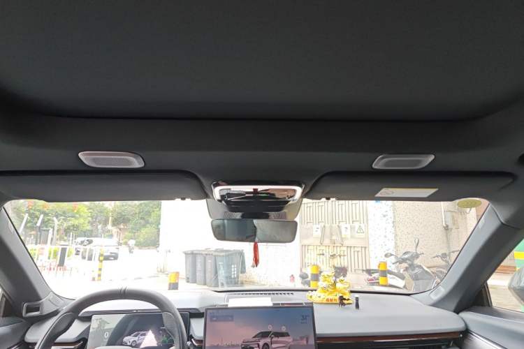 Used Lynk & Co 08 EM-P 2026 Model 160 Long-Range Max Headliner