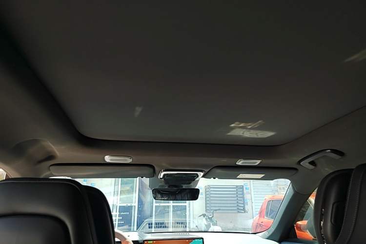 Used Lynk & Co 08 EM-P 2026 Model 160 Long-Range Ultra Headliner