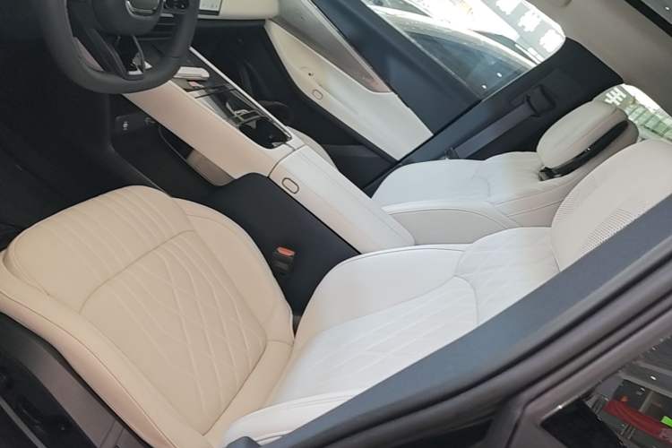 Used Lynk & Co 08 EM-P 2026 Model 210 Four-Wheel Drive Performance Ultra H7 Left Front Seat