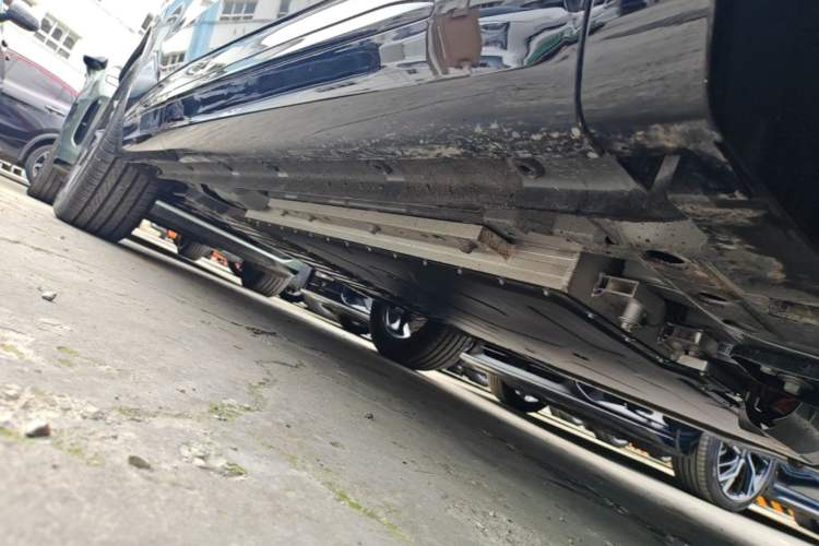 Used Lynk & Co 08 EM-P 2026 Model 160 Long-Range Ultra Right Side Sill