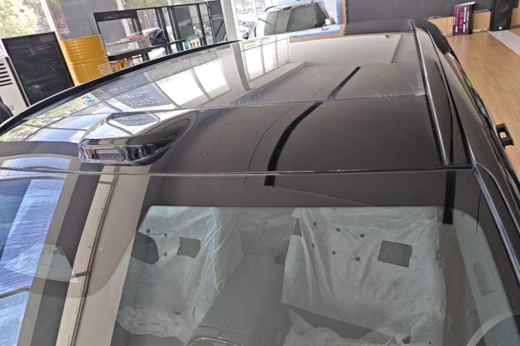 Used Lynk & Co 08 EM-P 2026 Model 230 Extra-Long-Range Ultra H7 Roof