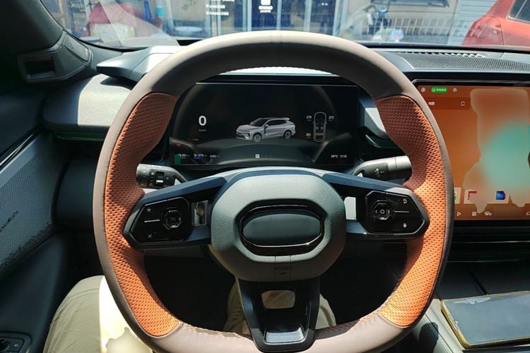 Used Lynk & Co 08 EM-P 2026 Model 160 Long-Range Ultra Steering Wheel