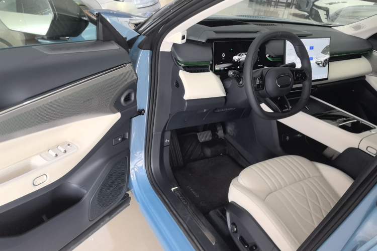 Used Lynk & Co 08 EM-P 2026 Model 210 Four-Wheel Drive Performance Ultra H7 Driver Seat