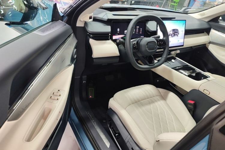 Used Lynk & Co 08 EM-P 2026 Model 210 Four-Wheel Drive Performance Ultra H7 Driver Seat