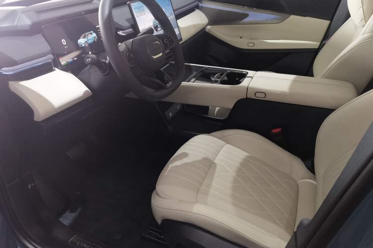 Used Lynk & Co 08 EM-P 2026 Model 210 Four-Wheel Drive Performance Ultra H7 Driver Seat
