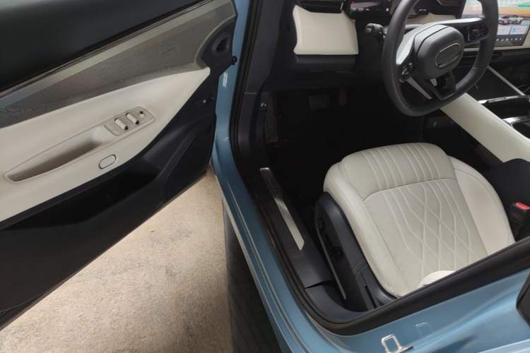 Used Lynk & Co 08 EM-P 2026 Model 210 Four-Wheel Drive Performance Ultra H7 Driver Seat